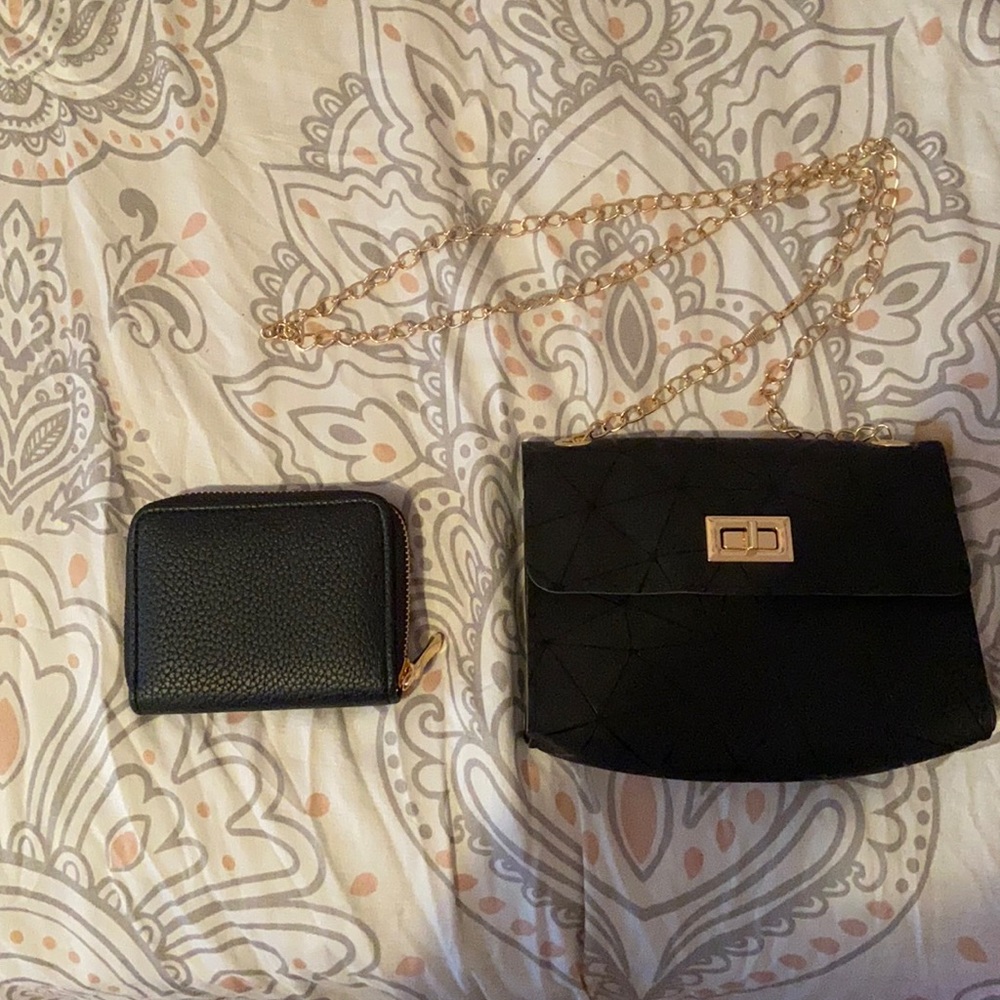 Black mat cross body bag set